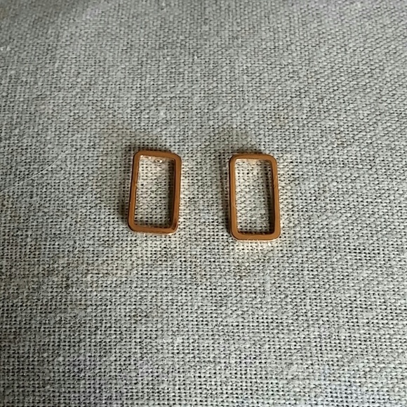 Geometric Minimalist Earrings - Picture 3 of 3